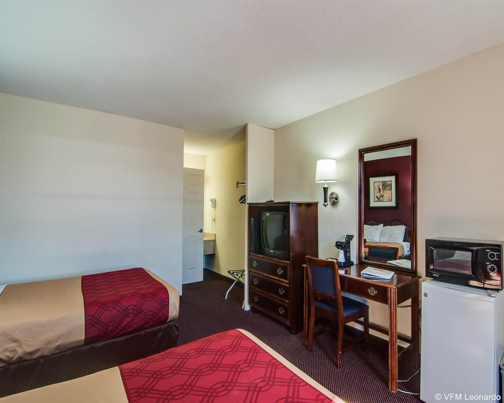 Econo Lodge Glade Springs I-81 Exterior foto